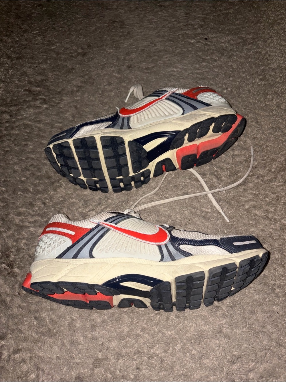 Men’s pre owned size 11.5 Nike Vomero 5 Team USA red white blue - Picture 4 of 8
